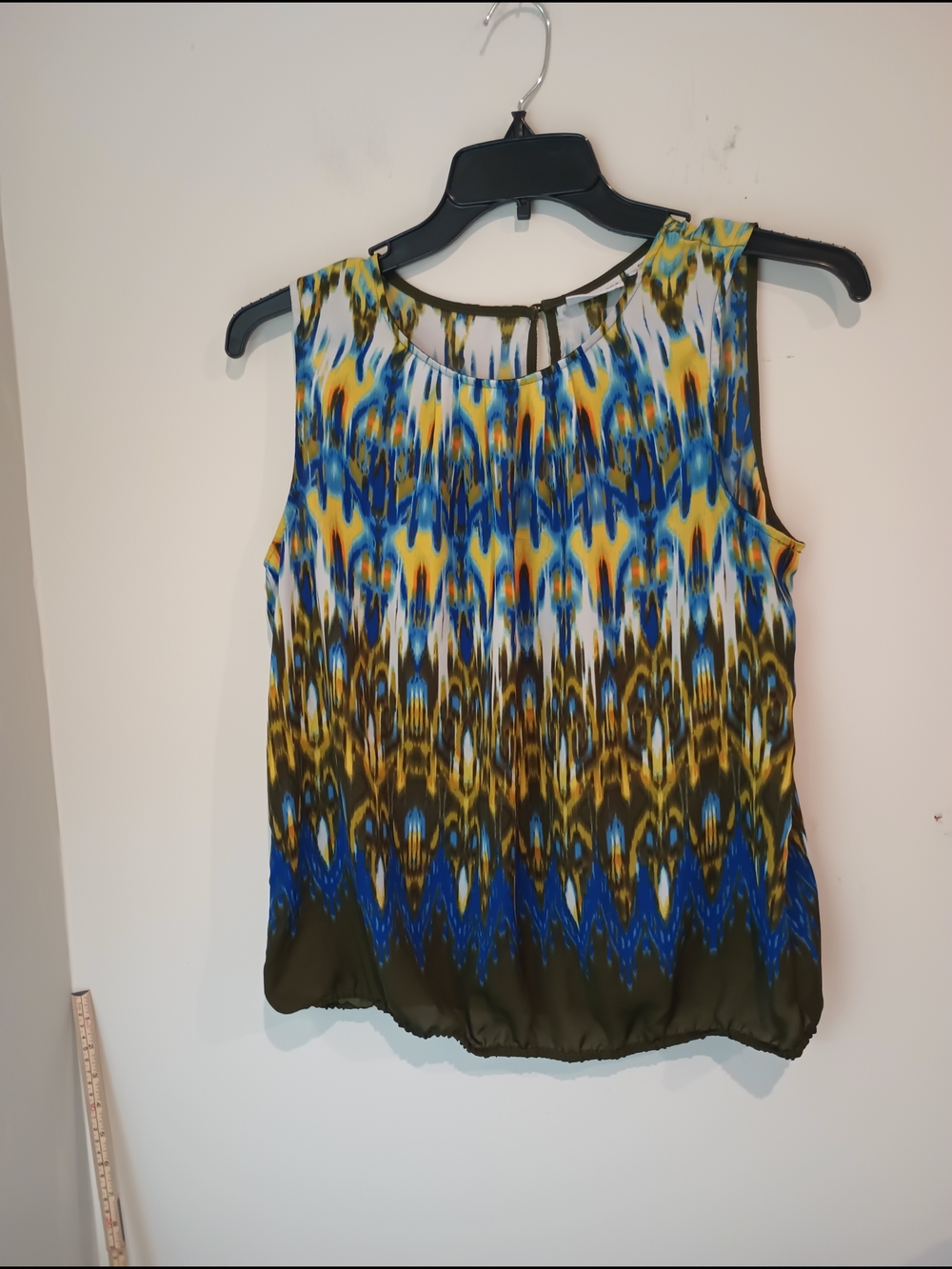Liz Claiborne Sleeveless Ikat-Pattern Camisole in Blue, Yellow & Olive